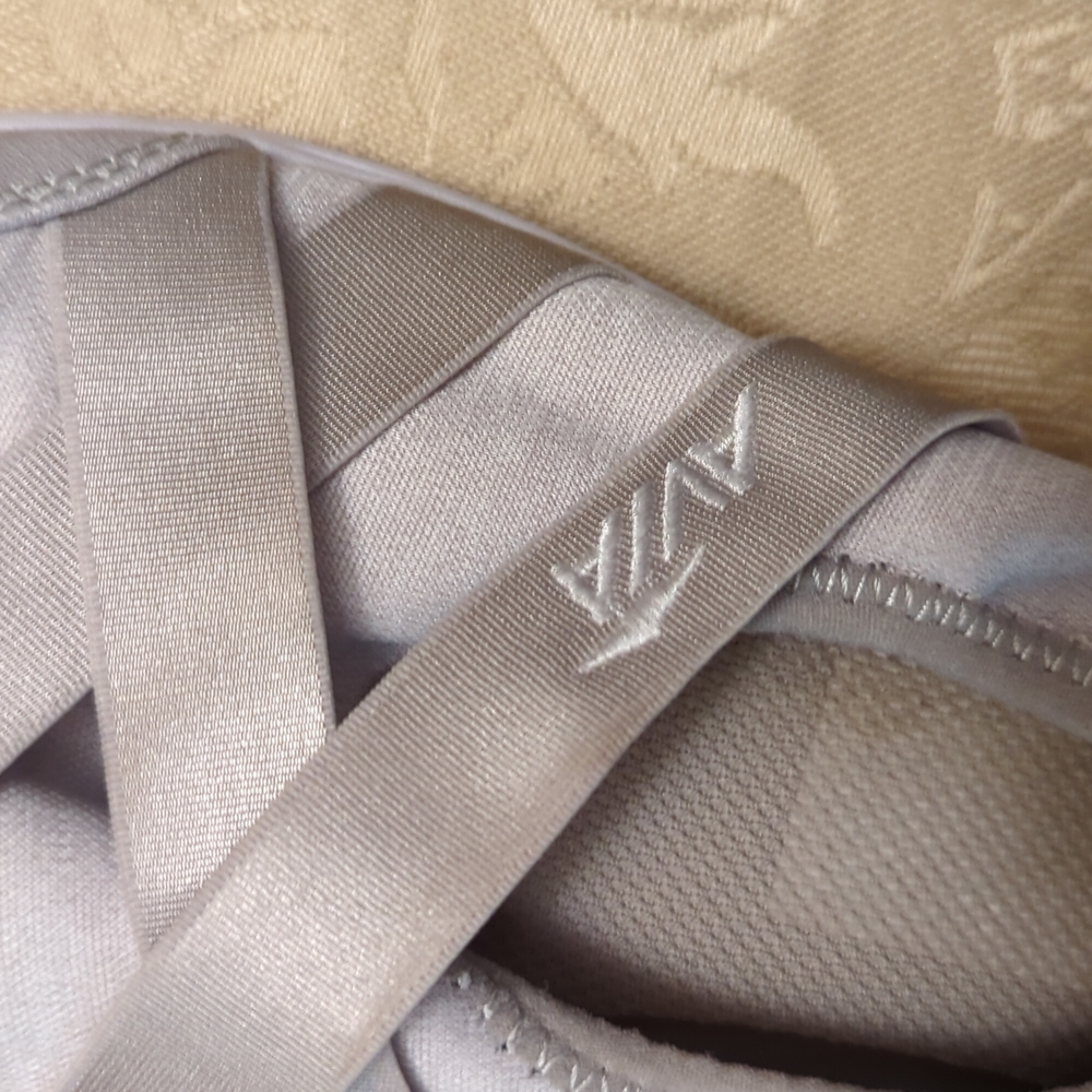 Women's 9 Avia Avi-Aura Walking Shoes - Picture 3 of 4